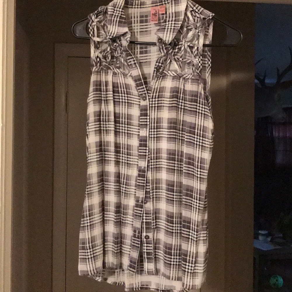 Sleeveless Flannel